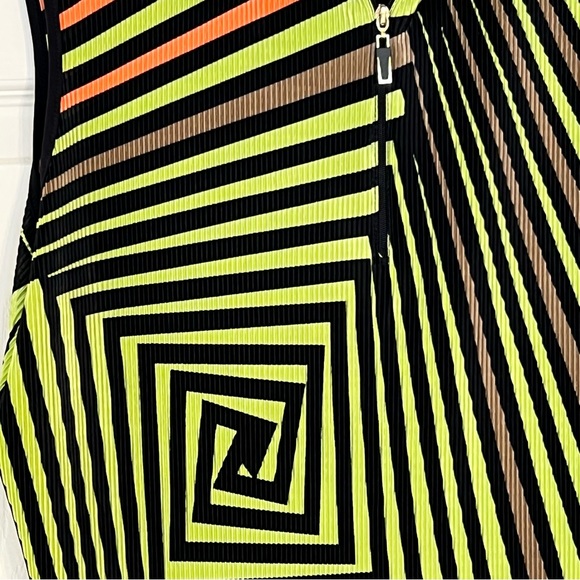 Showstopper Jamie Sadock top, EUC, Size XL - Picture 3 of 13